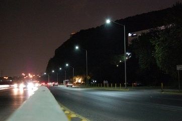 الصين الصناعية 120W أضواء الشوارع الخارجية للأمن في الهواء الطلق الطريق 579x325mm المزود